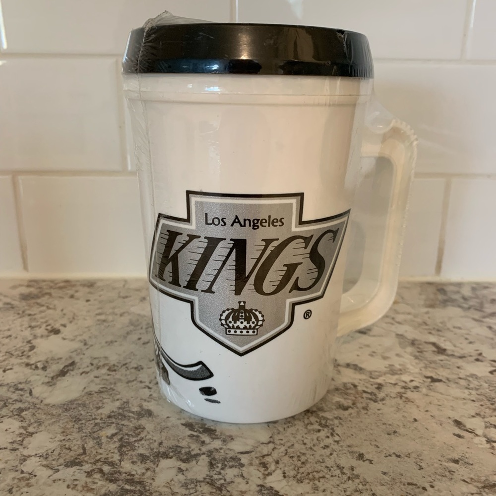 Vintage 90’s LA Kings NHL Plastic Coffee mug with lid 22 oz Retro